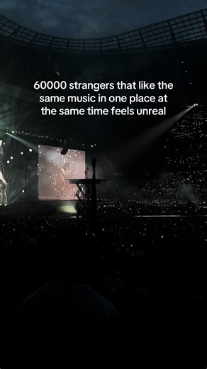 Experiencing 60000 Fans at the Grand National Tour