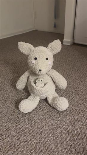 Idk why I couldn’t make the baby kangaroo properly😭😭😭 Used the kangaroo pattern by @Wonder Crochet ✨🍄 #crochet #kangaroo