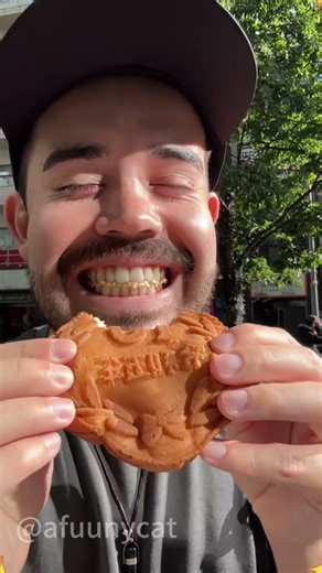 Cheese stretching failed😂#cheesepull #foodie #cheese #food #foodlover #funny #fail #fun