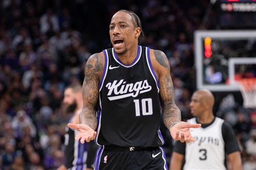 Camera Catches DeMar DeRozan’s Frustration During Kings’ 13th Straight Loss