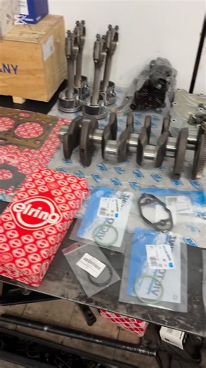 🔧 BMW F30 – motor B48, reparație capitală la T&T Motor Service. Motorul a fost demontat, verificat în detaliu și pregătit pentru recondiționare completă, astfel încât să funcționeze stabil și corect după reasamblare. Pentru motoarele B48, o reparație capitală făcută corect înseamnă performanță, fiabilitate și un motor pregătit pentru mulți kilometri înainte. 📲 Pentru diagnoză și lucrări complexe, alege T&T Motor Service. 🇲🇩T&T Motor Service 🛞 📞 37369670772 / 37361288088 ✉️ info@ttms.md 📍 