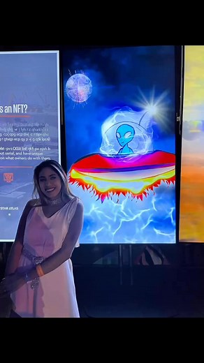 Cuando tú arte es exhibida en uno de los eventos de blockchain más grandes de la industria. Thank you solana blockchain | orispirella