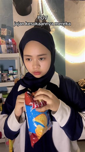 POV Jajan Kesukaannya Mereka – Kpopers Dipalakin Ade