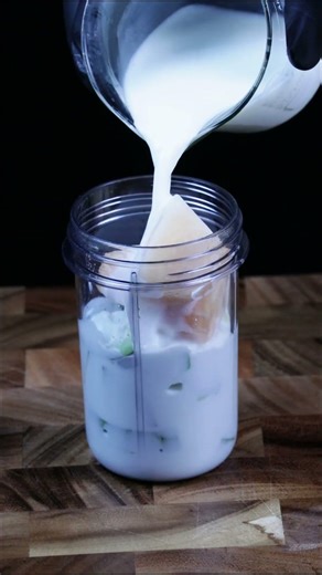 This Avocado Melon Milk Drink Feels Ultra Smooth 🥑🍈❄️