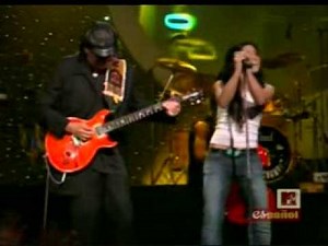 CARLOS SANTANA & Michelle Branch - the game of love