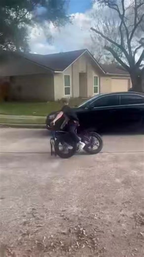 Don't be lured into Direct to Consumer Chinese E-bikes solely based on their price points! They come with inferior components, inferior motors, and local bike shops are halting service on these bikes because of the inherent dangers. Research, save up a little more, and purchase an e-bike that is professionally built by your LBS, and has a warranty that your shop can take care of for you locally. And always put on a helmet ⛑️ 🪖 #cyclinglife #cycling #ebike #bicycle #mtb | The Bike Recyclists