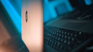 نقد و بررسی کلاسیک لپ‌تاپ اچ‌پی G8 255