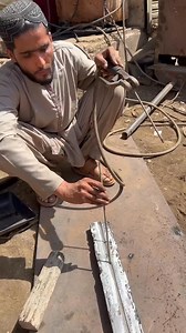 1.5M views · 7.3K reactions | Crazy method of stick welding in Pakistani yang boy welder #shorts #welding #tips #tricks #welding_work #welder #weld #welding #loveyourself #hardwork | ᏚᎶɌ々ꜱᴋɪʟʟꜱ | Facebook