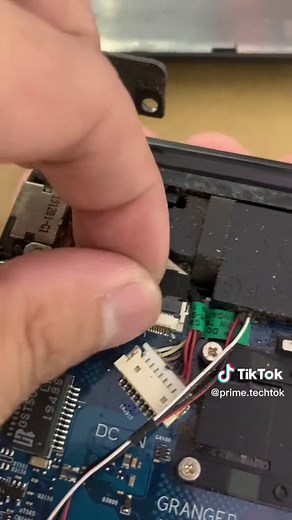 HOW I REPLACE LCD LAPTOP✌️#techtok #techtoktips #techtips #laptoptips #laptoptipsandtrick #laptophacks #laptoprepair #lcd #screen #learnontiktok #tech #technician #techniciansoftiktok #primetech #pctips #pctipsandtricks #angelespampanga #kapampangan #kapampangantiktoker #technology #tiktokph #tiktokphilippines #fy #fyp #foryou #foryoupage