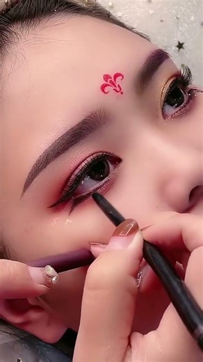 eyeliner makeup tutorial for beginners/Best Makeup Transformations