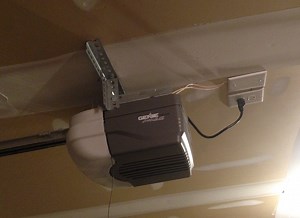 家のガレージドアが故障。自力で直すまでの道のり