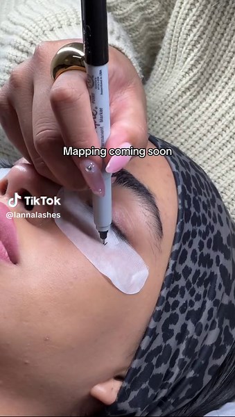 Lash Tutorial: Enhance Your Look with Wispy Lash Extensions