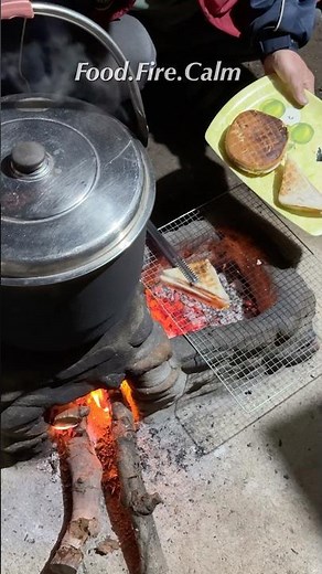 Baking Sandwiches & Burgers on a DIY Stove 🔥Food.Fire.Calm.