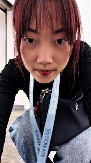 One man production team be like 🤣🤣 #teamgroup #office #officelife #contentcreator #vlog #dailyvlog #daily #ssd #fullstorage