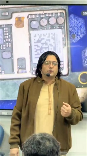 iPhone full storage ka masla sabko hota hai. Is video mein dikhaya hai kaise smart settings, cleanup tricks, and backups se storage free ki ja sakti hai without deleting important data. #iphonestorage #storagefull #iphonefix #iphonetips #punjabmobile | Punjab Mobile Repairing Institute