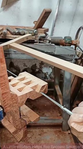 Traditional Woodworking Skill: Full Process of Hand-Bending a Wooden Strip