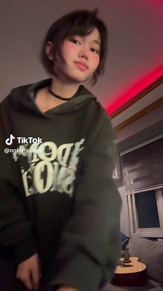 Bounce Dance Trend: TikTok Moves by Criss Santt