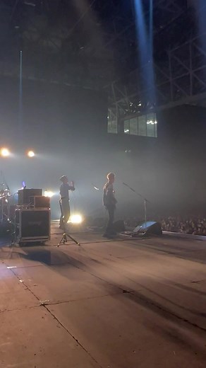 #夜の本気ダンス #COUNTDOWNJAPAN 23/24 から「GIVE & TAKE」🙋‍♂️🙋‍♀️🙋 New Album「dip」🟨1/24発売👓 ワンマン🔥1/26⼼斎橋BIGCAT 2/4恵⽐寿LIQUIDROOM #CDJ2324 #ライブ映像