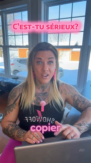 Claudia Cartier on Instagram: "On t’a déjà copié-collé un plan d’entraînement? 😅 🧠 T’as pas le même corps, pas le même quotidien, pas le même niveau. Alors pourquoi tu suis encore un plan copier-coller? Faire des squats, c’est une chose… 👉 Mais savoir pourquoi tu les fais, combien, quand, pis dans quel contexte — ça, c’est du coaching. Tu veux un vrai plan, pour ta vraie vie? 📩 Écris-moi en DM — on va jaser de toi.#gymtipsforwomen #personaltrainer #nutritioncoach"