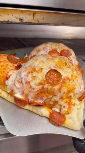 HELLO PIZZA 😩 | SeanDoesMagic