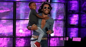 Lenny Kravitz surprises 5-year-old drummer playing his song on 'Ellen'