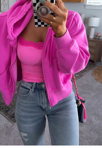 Stylish Pink Outfit Ideas for Your Perfect Day
