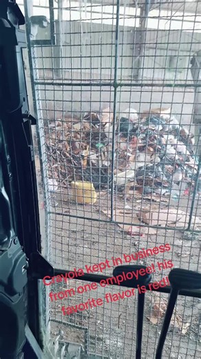 #rumpke #crayola #eatinggood #red #mhmmgood | crayola