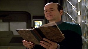 Watch Star Trek: Voyager Season 5 Episode 11 - Latent Image