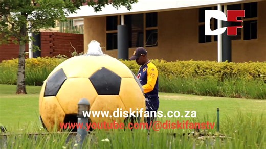 Kaizer Chiefs coach Cedric Kaze arriving for training at the Kaizer Chiefs Village on Monday. Amakhosi take on AmaZulu FC at FNB Stadium in Johannesburg at 19h30 on Wednesday. FOR MORE FOOTBALL VIDEOS VISIT 👇👇 www.youtube.com/@diskifanstv #DiskiFans | DISKIFANS