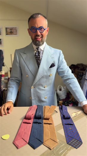 1.8K views · 70 reactions | LINED or UNLINED tie? Here’s how to choose your favorite tie model in our online shop. Gianni explains the difference between lined and unlined ties! Shop now www.passaggiocravatte.com | Passaggio Cravatte | Facebook