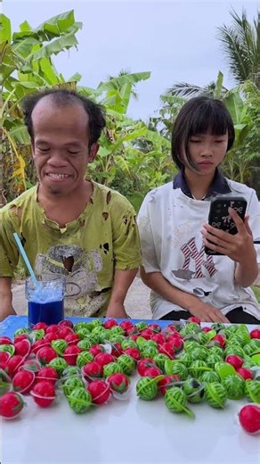 Hey, did you secretly drink my water #Sakon Nakh