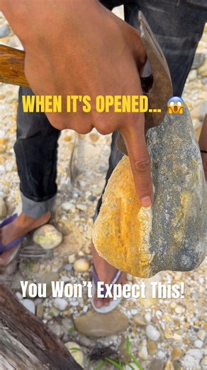 WAIT… WHAT?! You Won’t Expect This! WHEN IT'S OPENED... 😱 #gemstone #crystals #satisfying #shorts