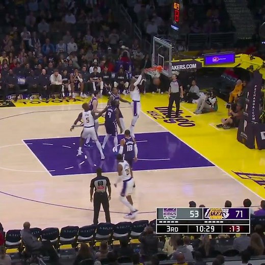LeBron Dunking EVERYTHING Lakers Dominate in the 3rd Quarter on League Pass #nba #hoops #basketball
