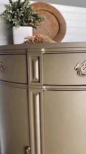 Client wanted this cabinet painted! So I did #furniture #woodworking #woodenfurniture #paintedfurniture #Upcycling #greenfurniture | jcvintagefurniture