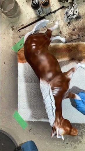 Model Horse Painting Behind the Scenes