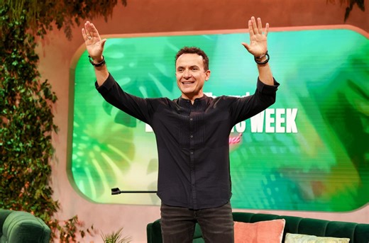 Fonseca Talks Returning to the Sound of His Beginnings & the Magic Behind His Songs