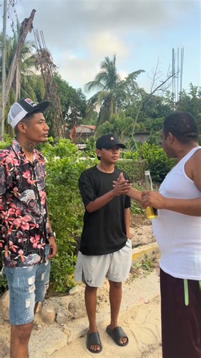 ɪsa on Instagram: "Así hablan los chilangos #humor #chilango #méxico #reels #costeños"