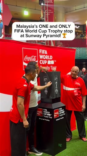 Witnessing the FIFA World Cup Trophy live today is definitely a moment that’ll go down in history for Lion. 😍🦁 Witness it only TODAY - 21 January! #SunwayPyramid #OnlyInPyramid #CocaColaMY | Sunway Pyramid