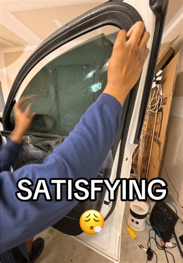 🎥 WATCH ME TINT THIS DOOR FROM FULL PREP TO THE FINAL LAY-IN — THIS ONE TOOK SKILL 😮‍💨💪 HEAT SHRINK LOCKED IN. FILM DROPPED CLEAN. NO SHORTCUTS TAKEN. THIS IS THE KIND OF WORK THAT’S JUST SATISFYING 😮‍💨 TO WATCH. 💸 GET $20 OFF YOUR SERVICE WHEN YOU LET ME RECORD YOUR REACTION AFTER THE JOB IS DONE 👀🎥 NO BUBBLES. NO CREASES. NO HAZE. JUST CLEAN, PROFESSIONAL TINT DONE THE RIGHT WAY. IF YOU WANT YOUR DOOR TINT DONE RIGHT, LET’S LOCK IT IN. 📲 BOOK WITH ME: 501-247-6371 💬 DM OR TEXT TO SC