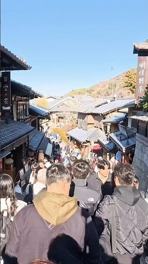 Tuesday, December 16, 2025 [Kiyomizu-dera Temple on a weekday] I thought it would be empty, but i...