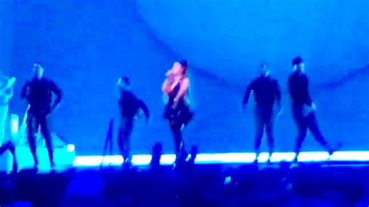 【我会躲掉每一个G5然后挤出一个F5拖长】A妹《Break Free》swt巡演首站