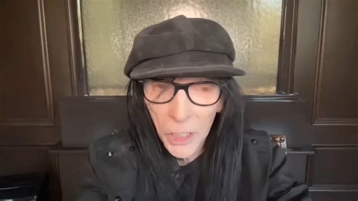 Mick Mars dit qu'il n'en a pas fini avec Mötley Crüe : "Je ne peux pas dire que c'est la fin de mon association ou même de ma présence dans le groupe"
