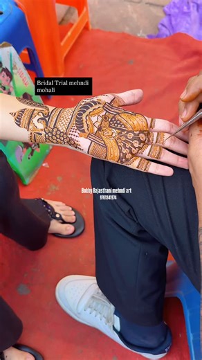 Bobby rajasthani mehndi art on Instagram: "The wedding season is here, and so is the Magic of bridal mehndi! 🌸✨ Every bride deserves designs that speak her Story, with every stroke filled with love, Elegance, and beauty 💞 Booking are now open for this bridal season _ Secure your date & slot in advance to avoid Last minute rush 🌹 With me and my team , let your Mehandi be as Special as your big day . Artist @bobby_rajasthani_mehndi_art And my team & @bobby_rajasthani_mehndi_team #mehndi #weddin