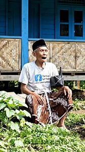 1.6M views · 27K reactions | “apakah kamu tahu yang membuat hidupmu terasa berat itu apa? nikmat orang lain yang kamu kagumi, sedangkan nikmatmu sendiri kamu abaikan” (KH.maimeon zubair) #veo3indonesia #tarmanlenanggadona #veo3 #quotes #pepeling #wejangan | Tarman Lenanggadona | Facebook