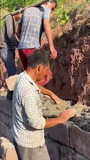 How Workers Build Stone Walls | Stone Block Installation Process