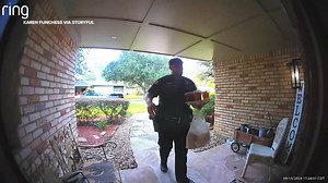 Police officer completes food order after arresting delivery driver, video shows