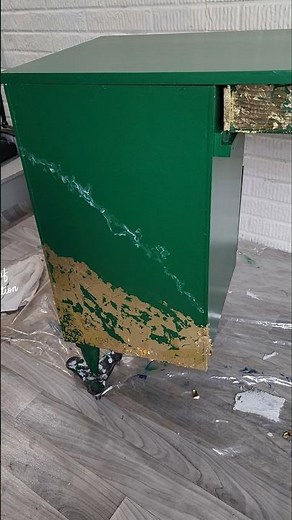 How to apply gold leaf