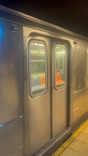 RARE: Downtown R62 (6) train leaving 125th Street