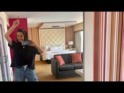 BEST Las Vegas Strip View: Flamingo Hotel Go Studio Suite King Room + Pinky's by Vanderpump Favs!