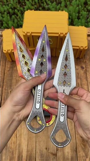 Which one do you like?#apex #heirloom #octane #wingman #bloodhound #wraithheirloom